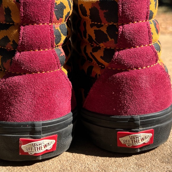 Vans Sk8-Hi magenta, black animal print shoes SIZE 10 - Picture 3 of 8